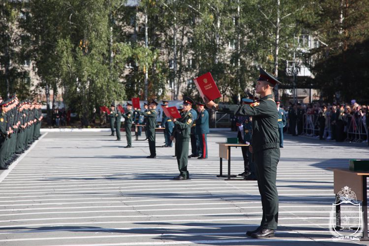 Первокурсники Новосибирского военного института присягнули на верность Отечеству