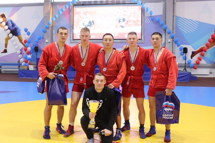 В Сибирской Академии самбо прошёл Чемпионат Новосибирского НВИ ВНГ РФ по самбо и боевому самбо