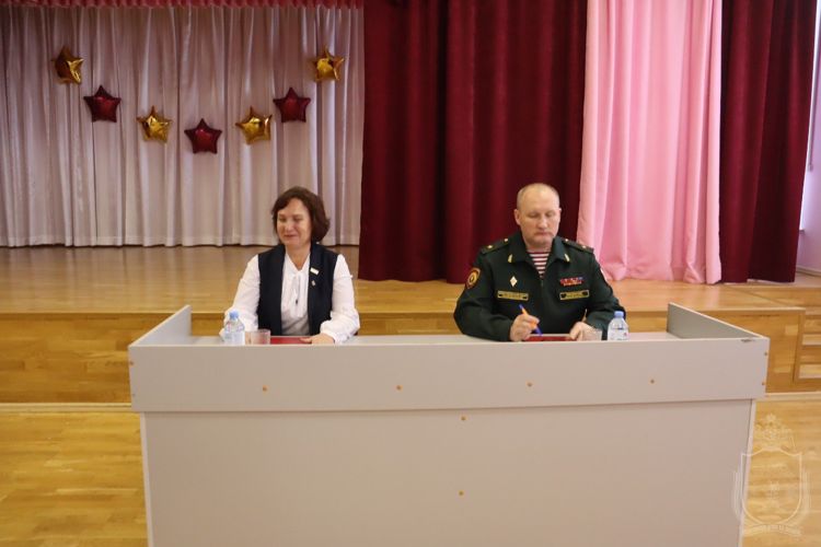 Новосибирский военный институт заключил соглашение о сотрудничестве с МБОУ СОШ № 57 с. Новолуговое