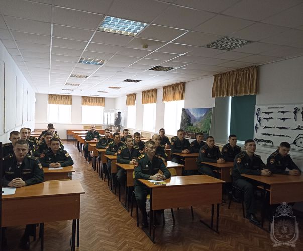 Организован круглый стол о развитии и совершенствовании системы подготовки курсантов факультета (сил специального назначения)