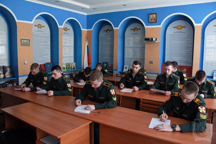 Проведена олимпиада по знанию основ организации военно-политической (политической) работы