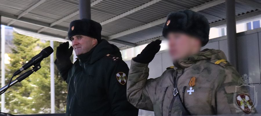 Военнослужащему Новосибирского военного института – участнику специальной военной операции вручена государственная награда