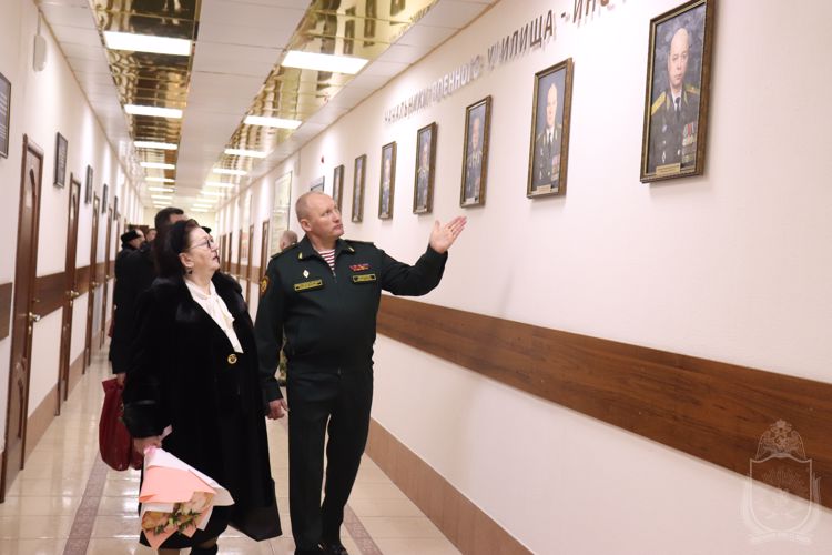 Военный институт посетила супруга Героя России генерал-полковника  Анатолия Александровича Романова 