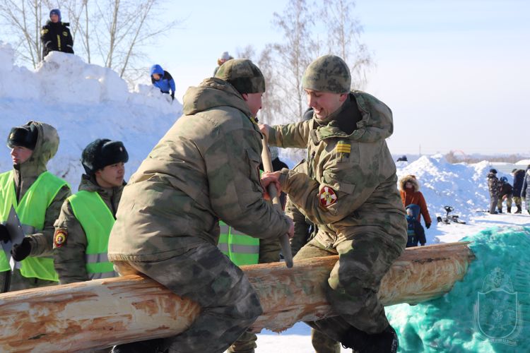 В Новосибирском военном институте проводили зиму