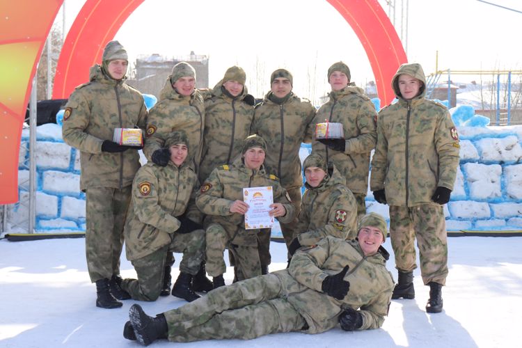 В Новосибирском военном институте проводили зиму