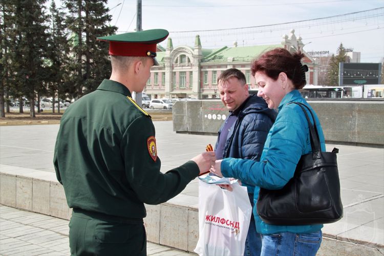 Курсанты и офицеры военного института приняли участие в акции  «Георгиевская ленточка» (Видео)