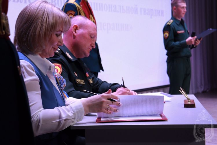 Подписание соглашения о сотрудничестве между МАОУ «СОШ №219» и НВИ