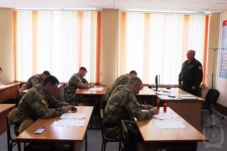 В военном институте прошла комплексная олимпиада по военно-профессиональным дисциплинам, физической подготовке  и  военной истории
