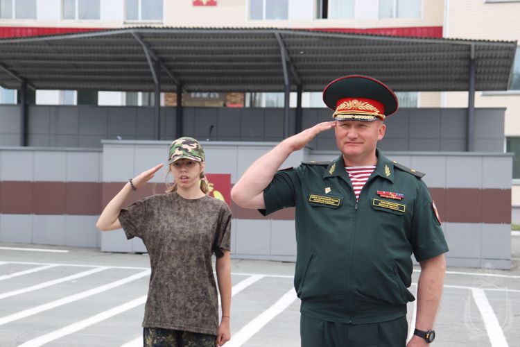 В Новосибирском военном институте для детей Октябрьского района состоялась военно-спортивная игра «Зарница»