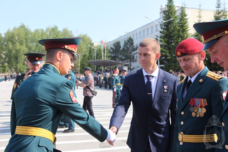 В Новосибирском военном институте   состоялся выпуск молодых офицеров