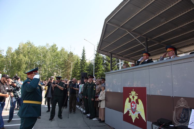В Новосибирском военном институте   состоялся выпуск молодых офицеров