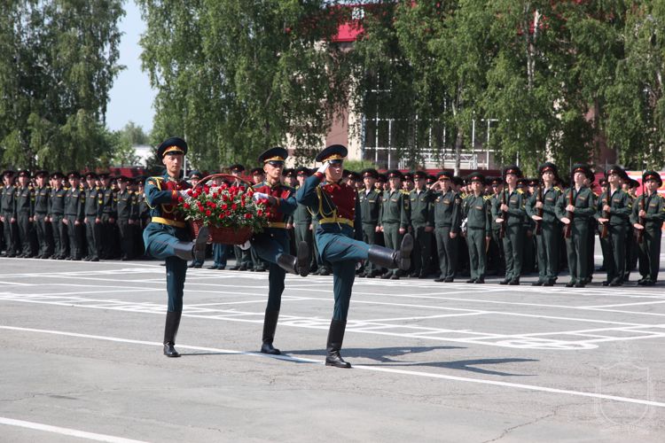 В Новосибирском военном институте   состоялся выпуск молодых офицеров