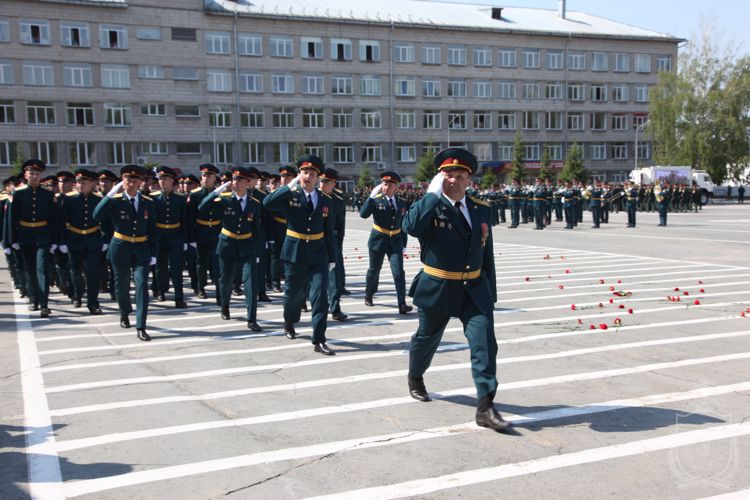В Новосибирском военном институте   состоялся выпуск молодых офицеров