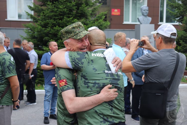 8 июля на территории Новосибирского военного института проведена встреча выпускников 1978, 1983, 1988 и 1993 годов