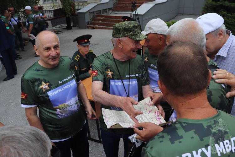 8 июля на территории Новосибирского военного института проведена встреча выпускников 1978, 1983, 1988 и 1993 годов
