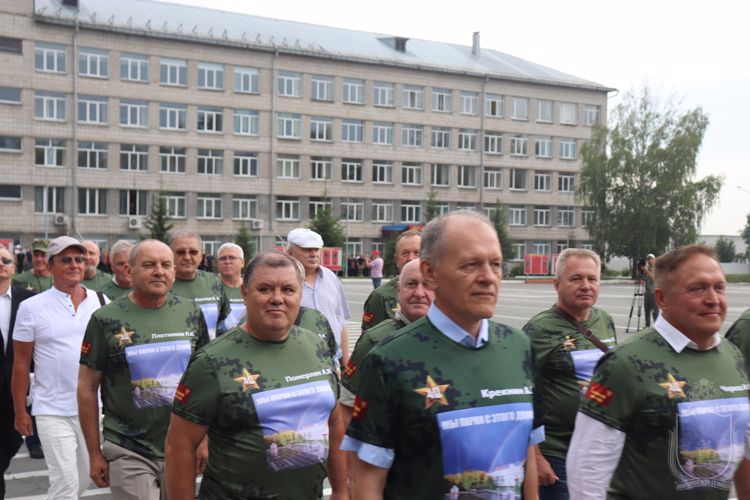8 июля на территории Новосибирского военного института проведена встреча выпускников 1978, 1983, 1988 и 1993 годов