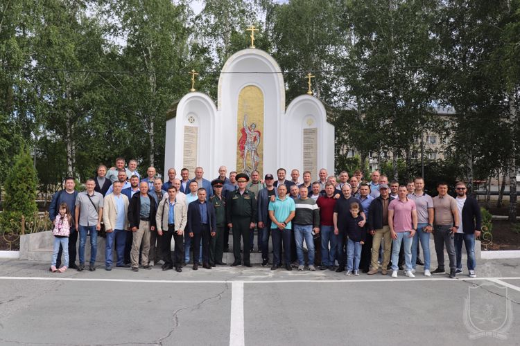 1 июля на территории Новосибирского военного института проведена встреча выпускников 2 батальона 2003 года выпуска