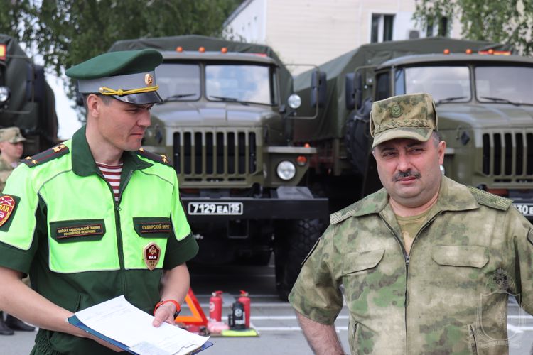 В Новосибирском военном институте проведен технический осмотр машин военного института