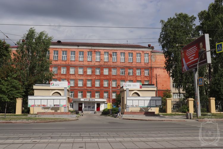 «Они живы —  пока мы их помним...»