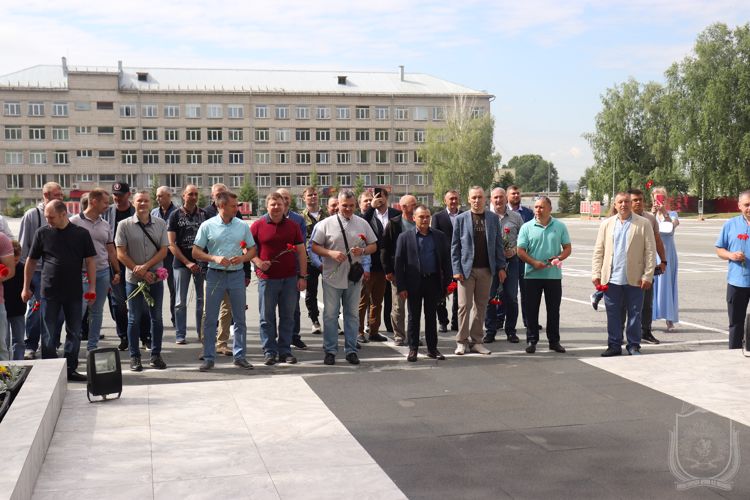 1 июля на территории Новосибирского военного института проведена встреча выпускников 2 батальона 2003 года выпуска