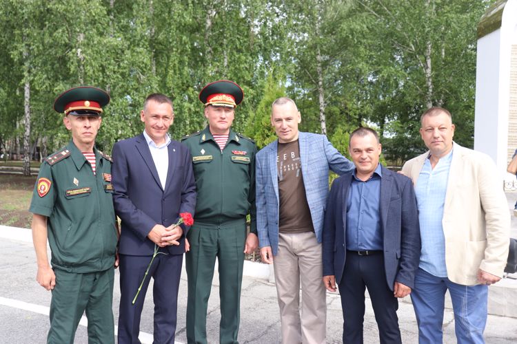 1 июля на территории Новосибирского военного института проведена встреча выпускников 2 батальона 2003 года выпуска