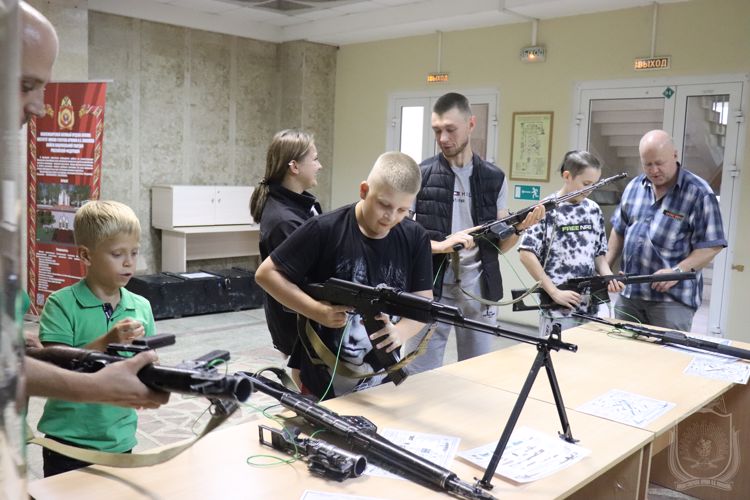 НВИ совместно с Федерацией бокса НСО провели спортивный  военно-патриотический «Фестиваль бокса»