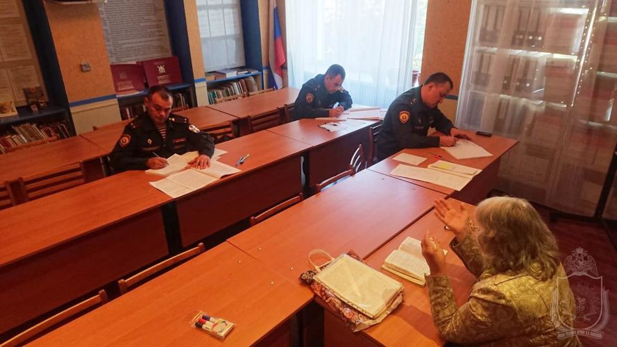 Адъюнкты первого курса адъюнктуры (очного и заочного обучения) приступили к освоению образовательных программ подготовки научных и научно-педагогических кадров.
