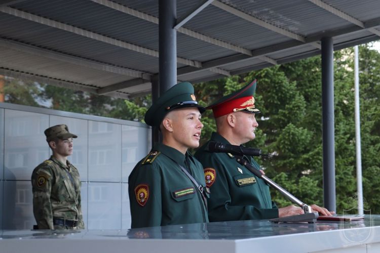 В Новосибирском военном институте отметили День знаний.
