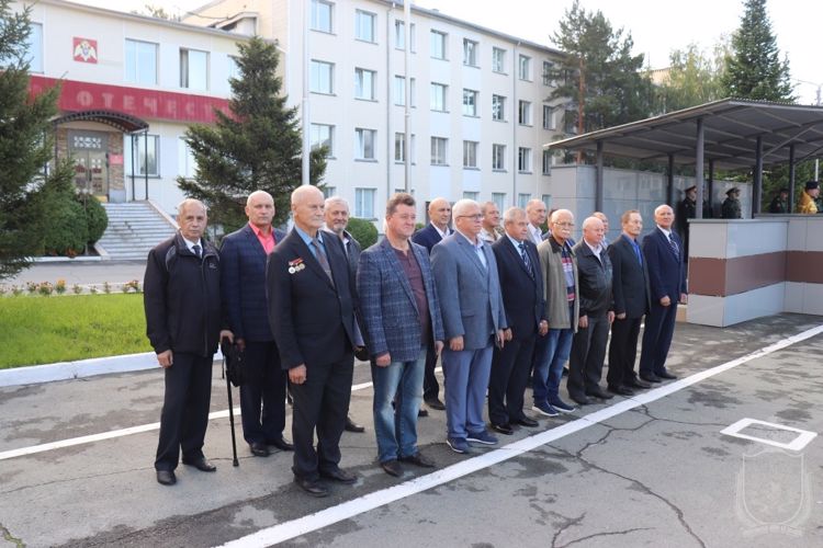 В Новосибирском военном институте отметили День знаний.