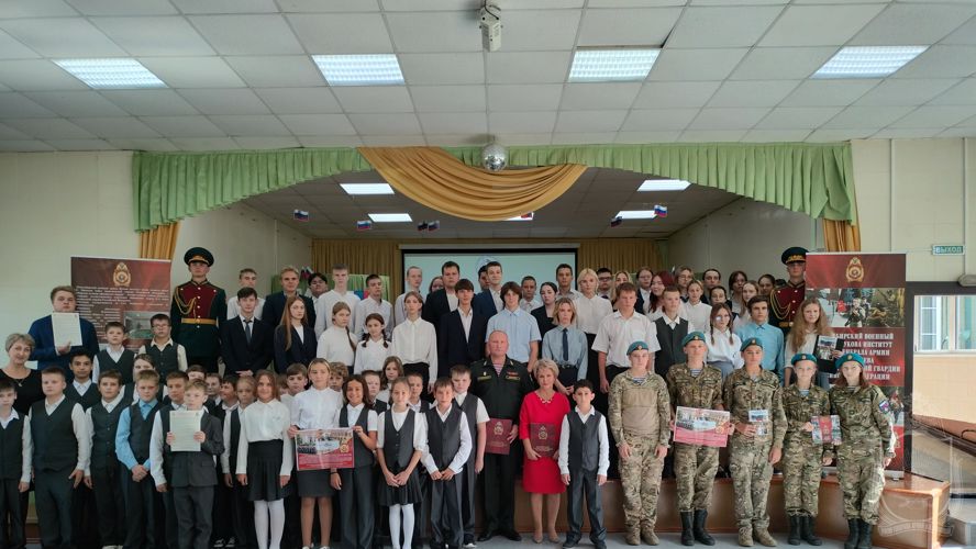 Подписание соглашения о сотрудничестве между МАОУ «Лицей №176» и НВИ