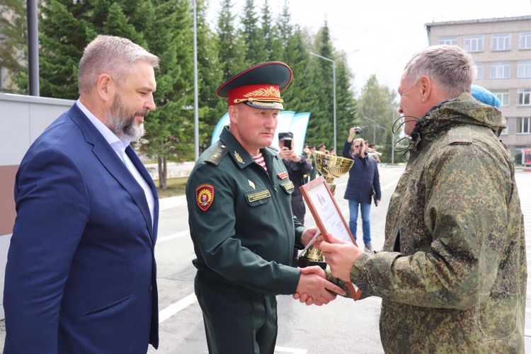 В Новосибирском военном институте прошла церемония закрытия  региональных соревнований «Полигон твоих возможностей»