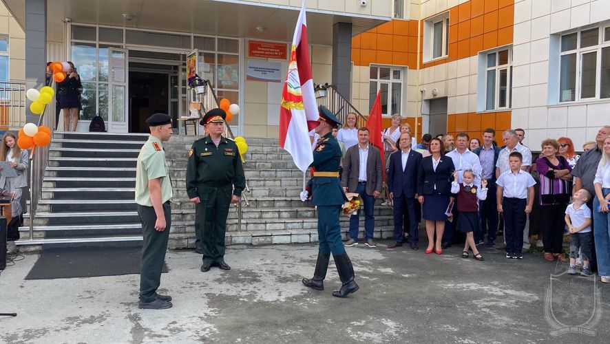 Новосибирский военный институт открыл новый класс Росгвардии в подшефной школе