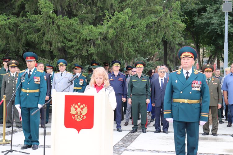 Курсанты Новосибирского военного института приняли военную присягу