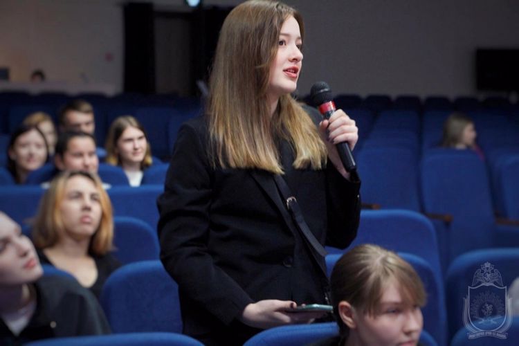 СОСТОЯЛАСЬ ДИСКУССИЯ О РАЗВИТИИ НАСТАВНИЧЕСТВА В КАДЕТСКИХ ОРГАНИЗАЦИЯХ И ВОЕННЫХ ИНСТИТУТАХ