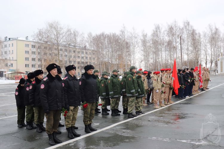 На территории военного института прошли соревнования по «Танковому биатлону»