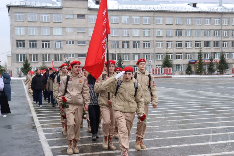 На территории военного института прошли соревнования по «Танковому биатлону»