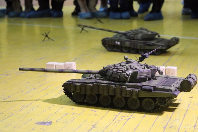 На территории военного института прошли соревнования по «Танковому биатлону»