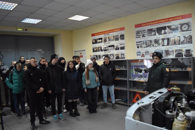 В военном институте провели «День призывника»