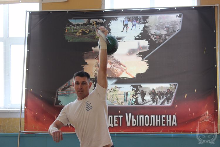 11 ноября 2023 года проведены соревнования на первенство батальонов по гиревому двоеборью