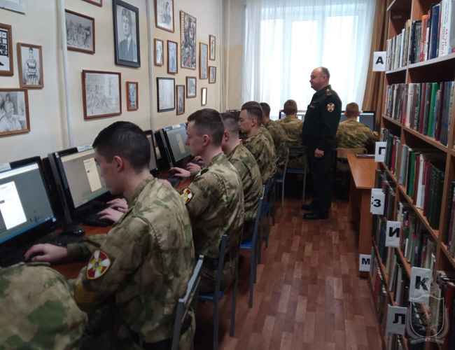 Курсанты военного института приняли участие  в правовом диктанте
