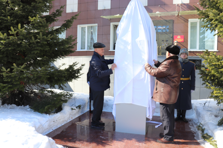 В память о легендарном начальнике (командующем) внутренних войск МВД СССР генерале армии Иване Кирилловиче Яковлеве