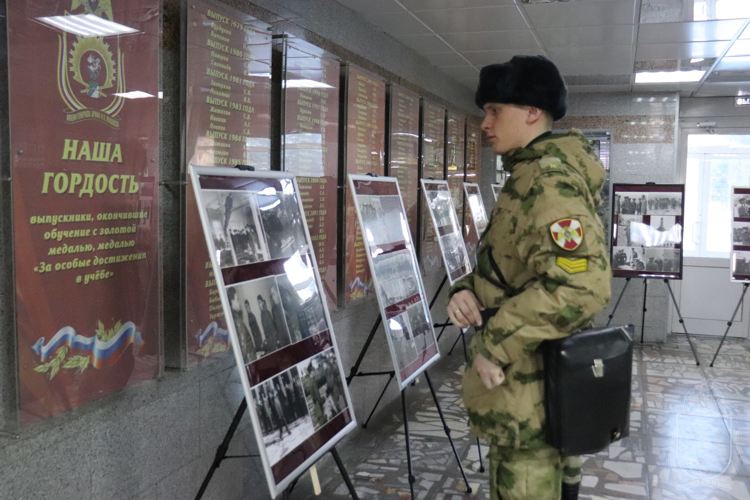 В военном институте открылась фотовыставка  «Неизвестные страницы истории, посвященные командующему ВВ МВД СССР генералу армии И. К. Яковлеву»