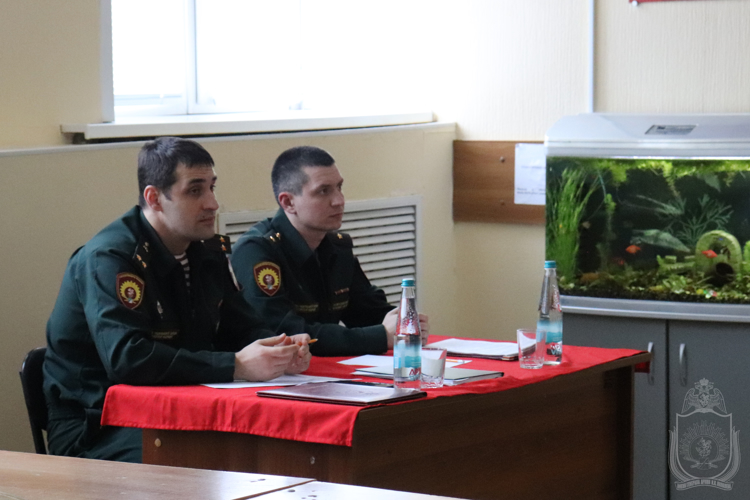 В военном институте проведена  техническая конференция с водителями и владельцами личного транспорта