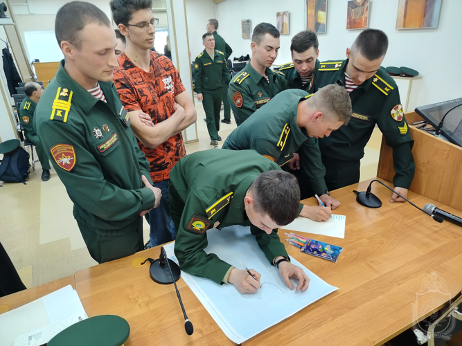 Курсанты военно-научного общества приняли участие в межвузовской дискуссионной площадке