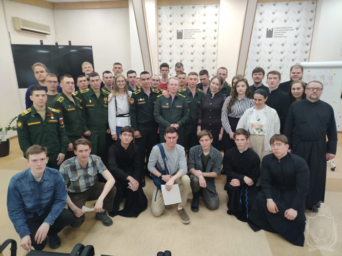 Курсанты военно-научного общества приняли участие в межвузовской дискуссионной площадке