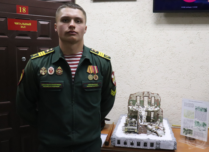 В военном институте проведен творческий военно-исторический конкурс макетов-экспозиций