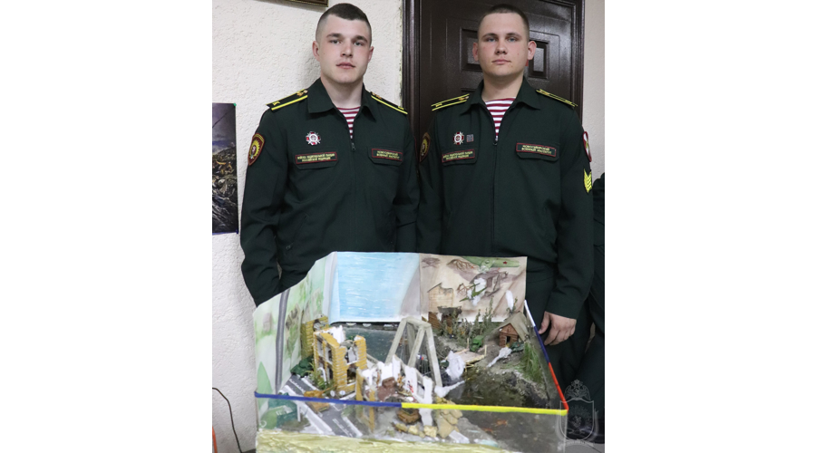 В военном институте проведен творческий военно-исторический конкурс макетов-экспозиций