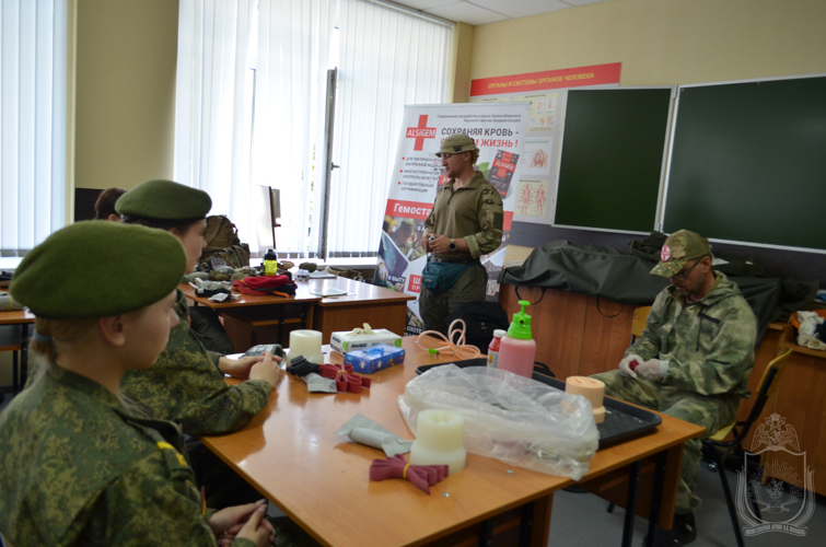 Новосибирский военный институт стал площадкой для практических занятий интенсива «Полигон твоих возможностей»
