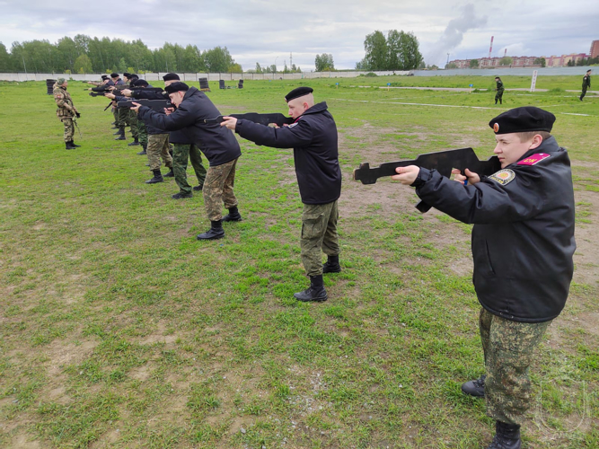 В военном институте проведены военно-полевые сборы с воспитанниками Сибирского кадетского корпуса