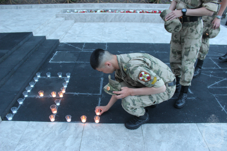 В военном институте провели акцию «Свеча памяти»